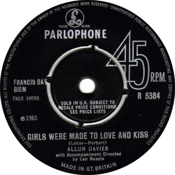 Allun Davies (2) - Girls Were Made To Love And Kiss