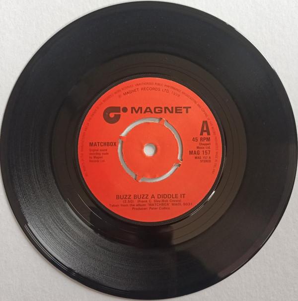 Matchbox (3) - Buzz Buzz A Diddle It