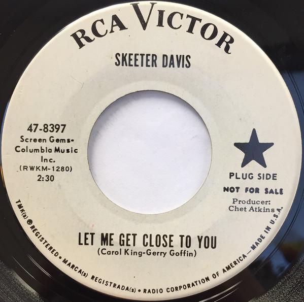 Skeeter Davis - Let Me Get Close To You / The Face Of A Clown